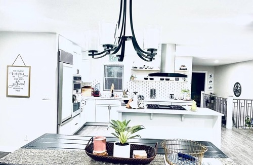 Alexandria House | Experience Luxury, leisure, and lakefront living for the whole family