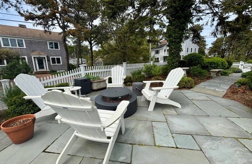 West Chatham House | Experience the charm of a beautiful seaside cottage just steps from Ridgevale Beach!