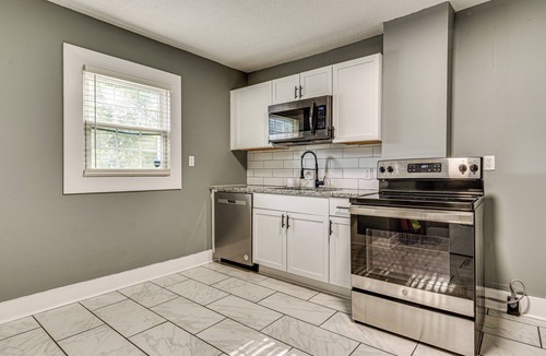 Near Eastside House | Explore Downtown & Mass Ave! 3BR Indy Townhome