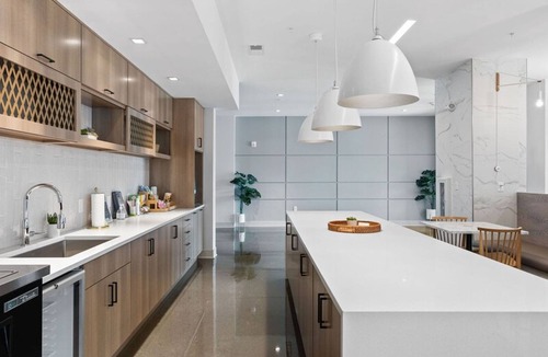 Cole-Noble District Apartment | Explore Indy From an Urban Cozysuites Oasis