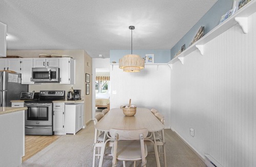 Brewster House | Exquisite Ocean Edge Townhouse With Pool Amenities