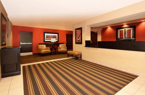 Roseville Hotel | Extended Stay America Suites Detroit Roseville