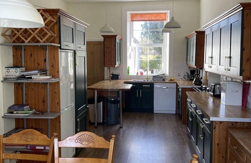 Cardross House | Extended Victorian Manor House With Conservatory/large Garden, sleeps 10