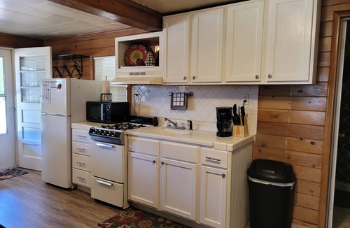 Newaygo Cottage | Fabulous 9-bedroom cottage 1,2,3,4&5