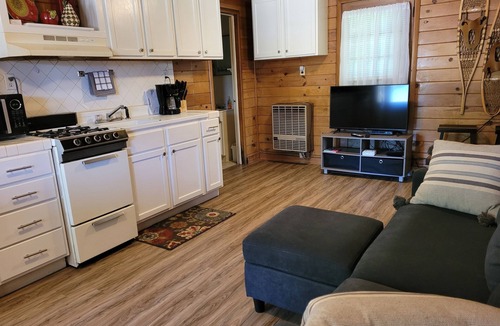 Newaygo Cottage | Fabulous 9-bedroom cottage 1,2,3,4&5