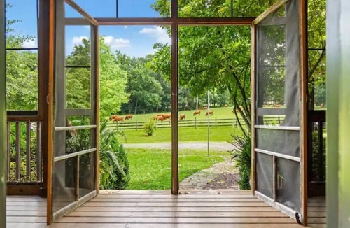 Olmstead House | Fabulous Farmhouse near Clarksville, TN