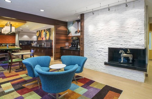 Oshkosh Hotel | Fairfield Inn & Suites Oshkosh