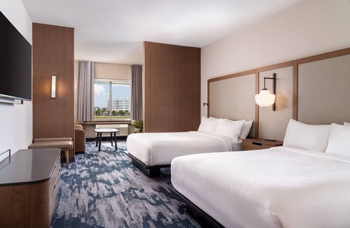 Brooklyn Hotel | Fairfield Inn & Suites by Marriott Cleveland Tiedeman Road