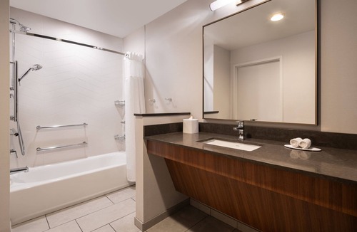Brooklyn Hotel | Fairfield Inn & Suites by Marriott Cleveland Tiedeman Road