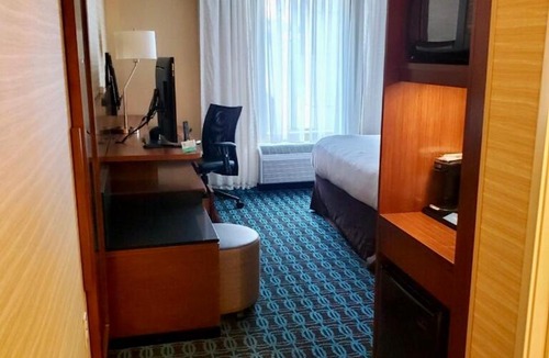 Pricedale Hotel | Fairfield Inn & Suites by Marriott Belle Vernon