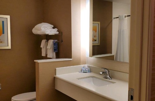 Pricedale Hotel | Fairfield Inn & Suites by Marriott Belle Vernon