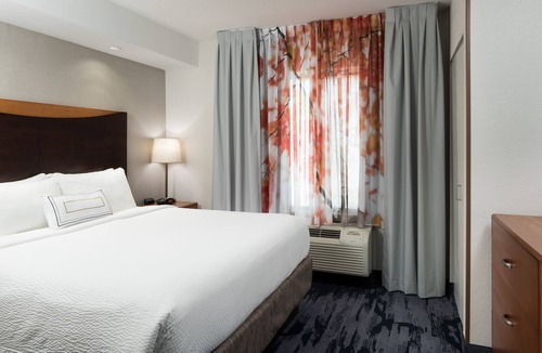 Overland Park Hotel | Fairfield Inn & Suites by Marriott Kansas City Overland Park