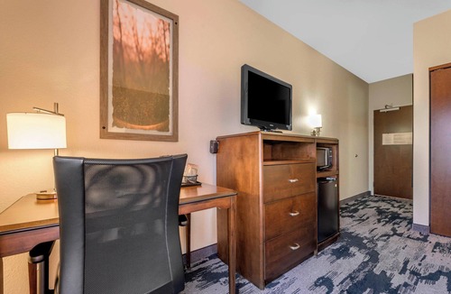 Slippery Rock Hotel | Fairfield Inn & Suites by Marriott Slippery Rock