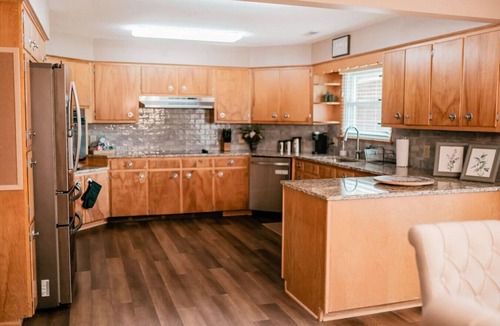 Fairlawn Heights House | Fairlawn Serenity Retreat - 5BR 4.5BA