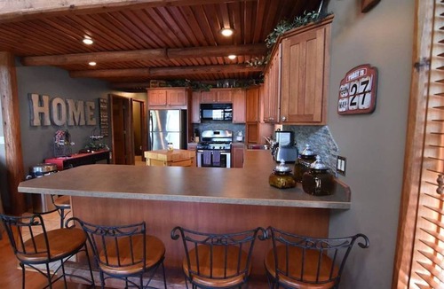 Lake City House | FALL 2023 DATES OPEN!nLuxury beach resort home on beautiful Lake Missaukee