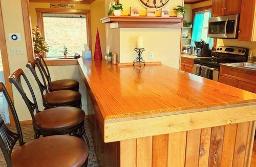 White Cabin | Fallingwater/Ohiopyle/State Parks~NO CLEANING FEE