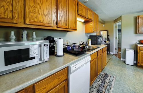Corinth House | Families Welcome! Corinth Escape w/Lake Views