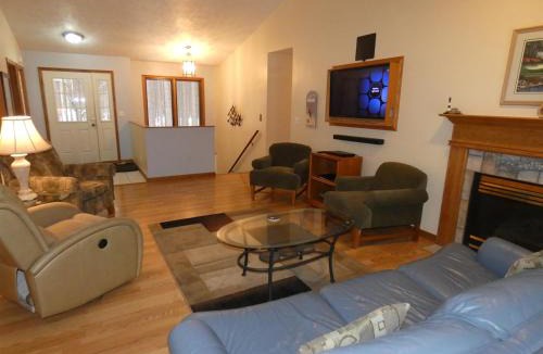 Bellaire House | Family Adventure GolfSki Get Away!
