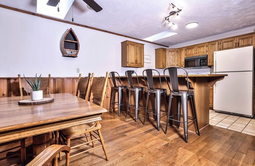 Arbor Vitae Cabin | Family & Dog Friendly- Private Year Round Lakefront Cabin with dock