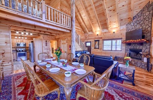 Logan Cabin | Family-Friendly Getaways to this Rustic Log Cabin in Logan, Ohio