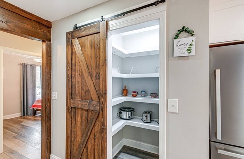 Springfield House | Family-Friendly Home w/Yard: 27 Mi to Nashville!
