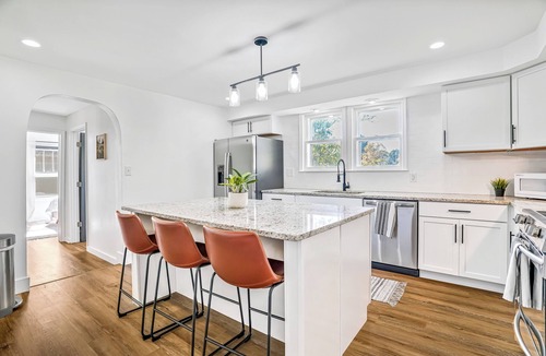 Danville House | Family Friendly Home in Historic Danville The Danville Four Kings
