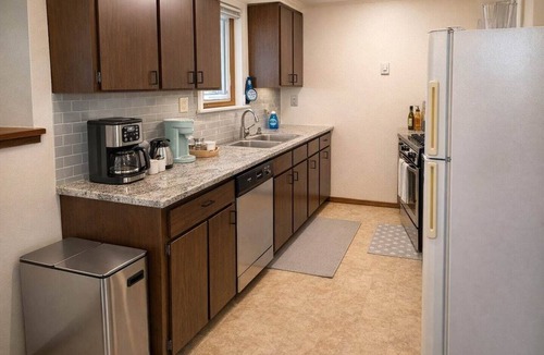 Fargo House | Family friendly, king bed, 5 min to Fargodome