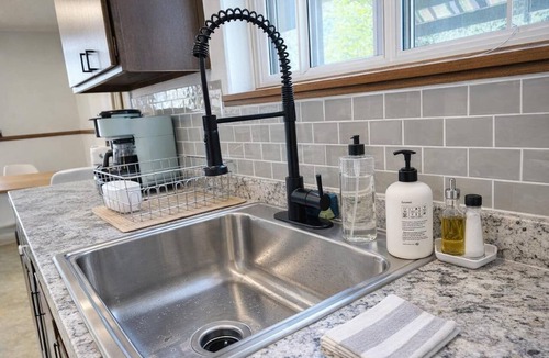 Fargo House | Family friendly, king bed, 5 min to Fargodome