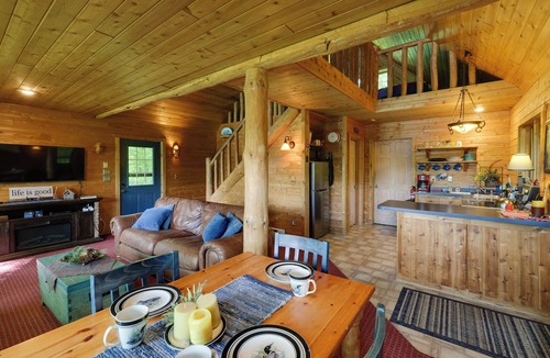 Hill Cabin | Family Friendly! Lakefront Sanctuary in Ogema