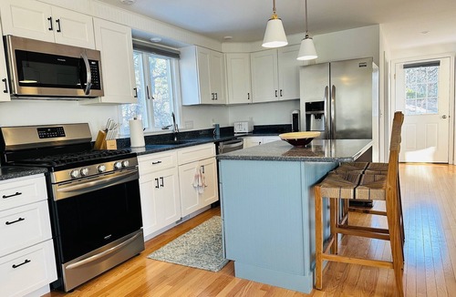 North Eastham Cottage | Family-friendly Oasis Steps from Kingsbury Beach