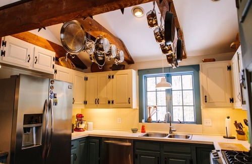 Brunswick Cottage | Family friendly pond-side retreat - Short distance to Bowdoin, beaches, hikes