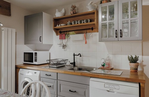 Carlisle Cottage | FAMILY FRIENDLY, PRIVATE AND SECURE. PEACEFUL. COUNTRY COTTAGE