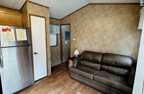 Wisconsin Dells Cabin | Family-Friendly Cabin with Shared Outdoor Pool in Wisconsin Dells