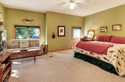 Lake Tomahawk House | Family-friendly waterfront lodge w/ dock, firepit & outdoor sauna barrel!
