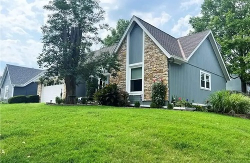 South Kansas City House | Family Home w/Pool & EV Charger