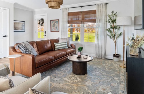 Shelbyville House | Family & Pet Friendly, Fire Pit, Two Hot Tubs, Country Views, Theatre Room