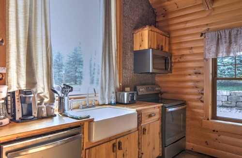 Millersburg Cabin | Family Size Cabin with Kitchen, Fireplace, Hot Tub