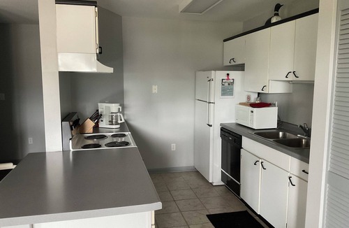 Hayward Condo | Family size condo with lake views and family friendly 9-hole golf course.