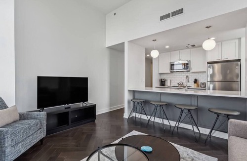 Downtown Pittsburgh Apartment | Family Stay in the Heart of Pittsburgh | Kitchen & Laundry | Parks & Museums