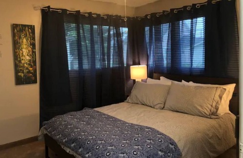 Thorntown House | Family Stay/Work From Home-Indianapolis & Purdue