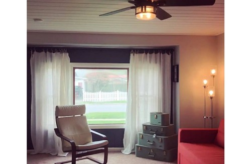 Thorntown House | Family Stay/Work From Home-Indianapolis & Purdue
