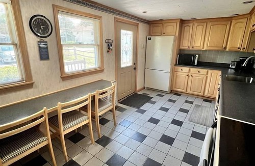 Raymond Cottage | Fantastic Secluded Cottage with Lake Access in Raymond, Maine