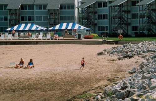 Port Clinton Condo | Fantastic View Waterfronts Condo RIGHT ON THE LAKE BEACH POOL JET EXPRESS