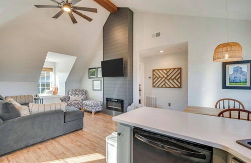 Springfield Apartment | Farm Loft w/Patio, Outdoor Kitchen, Fire Pit, Orchards & Disc Golf on-site