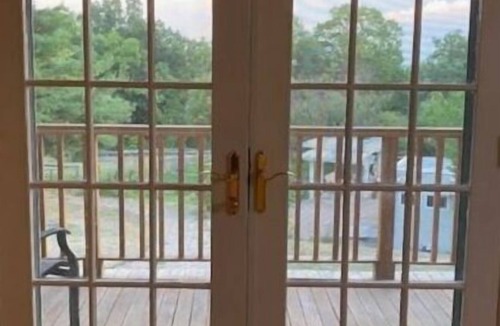 Maple Hill House | Farm Stay with Horses & Pool with Mountaintop Views