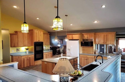 Williamsburg House | Farmhome Close to Great Lakes Equestrian Festival