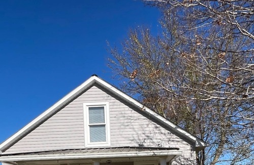 Monticello Other | FARMHOUSE COTTAGE WITH LOTS OF PARKING AND CLOSE TO LAKE