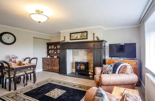 Old Bewick House | Farmside Cottage - Chatton