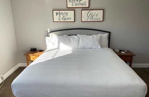 Shipshewana Hotel | Farmstead Inn and Conference Center
