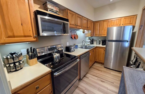 Bretton Woods Villa | Fc14 Slopeside Bretton Woods Cottage With AC, Large Patio and Private Yard! Walk to Slopes!